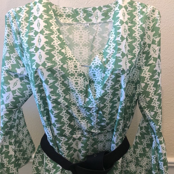 Green and white printed dress - Picture 2 of 4
